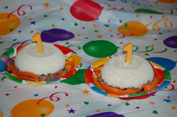 091712 Birthday cakes.jpg